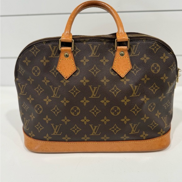 Louis Vuitton Handbags - Louis Vuitton ALMA Classic Monogram Satchel